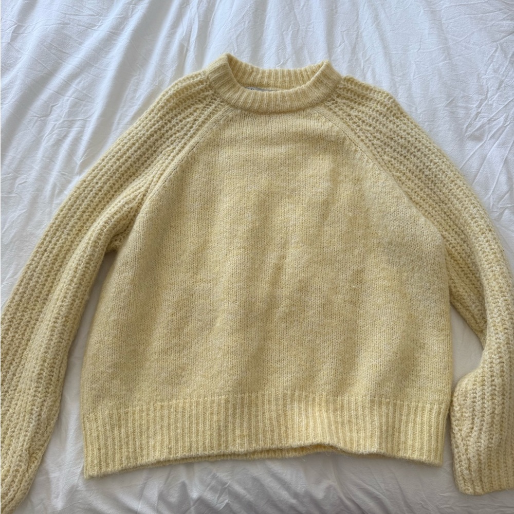 Zara Pale Yellow Crew Neck Sweater